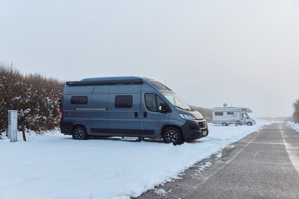 Wintercamping für autarke Wohnmobile auf dem Campingplatz Rantum auf Sylt ©insel-sylt.de/L.Jockumsen